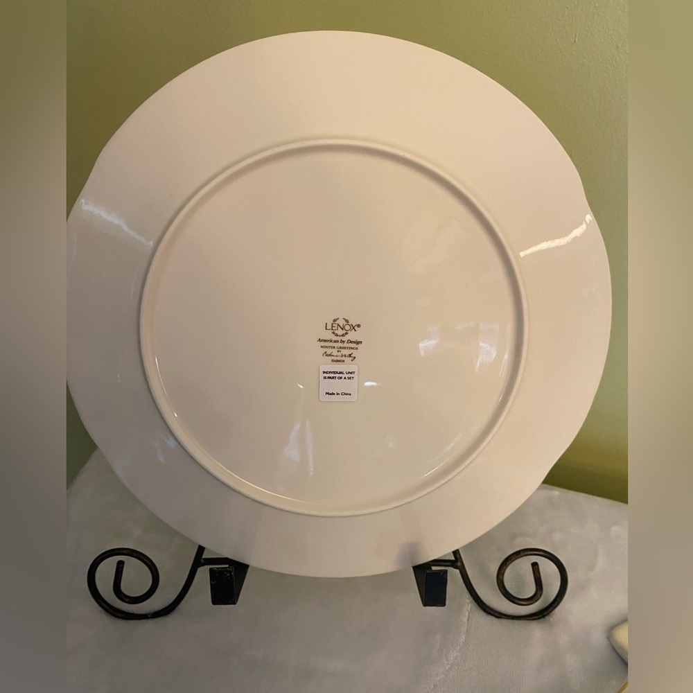 Lenox Red Cardinal Winter Greetings Cake Plate with Server - Picture 7 of 11